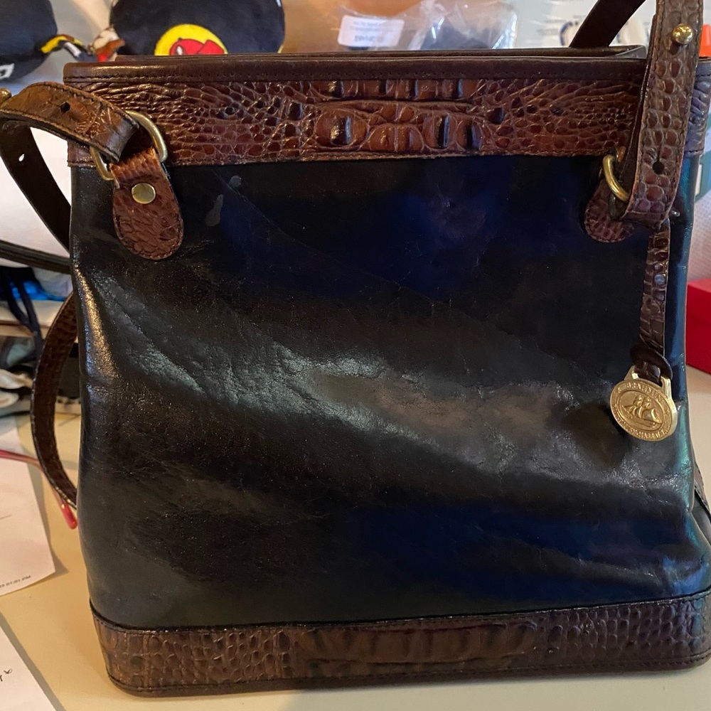 Brahmin Handbag and wallet used but in good condition, leather/alligator